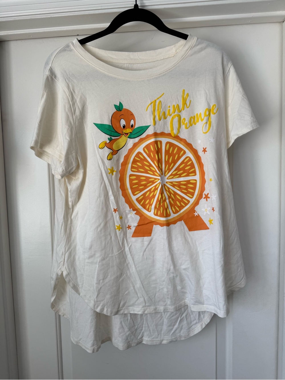 Disney White Tee with Orange Slice & Orange Bird Graphic XL